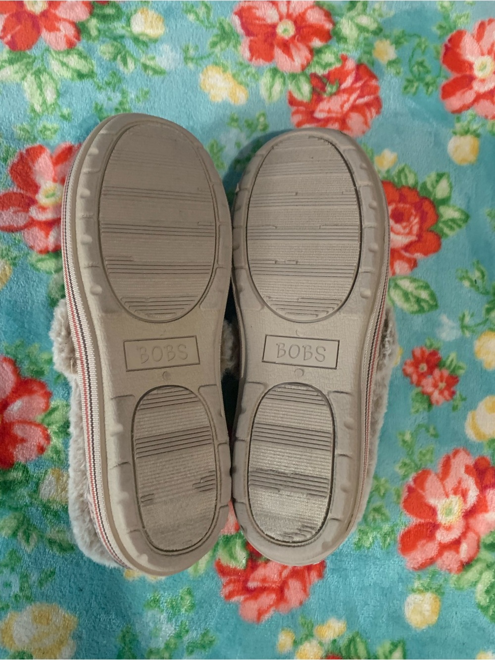 BOBS from Skechers Too Cozy Family Pups Print Soft & Warm Slippers - Picture 8 of 10